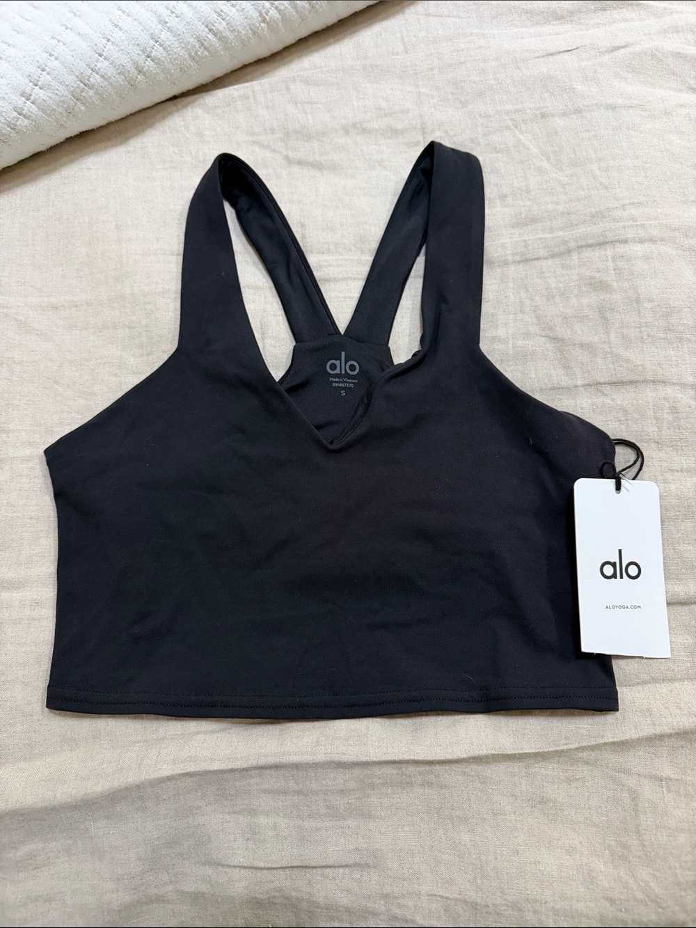 ALO Yoga Black V-Neck Racerback Crop Sports Bra